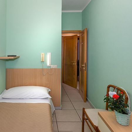 Hotel Villa Benvenuti Viareggio Exterior photo